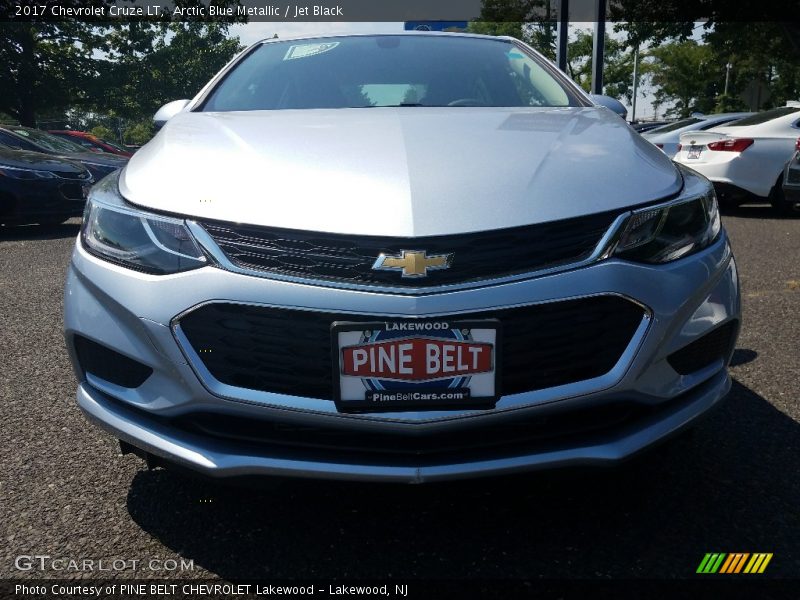 Arctic Blue Metallic / Jet Black 2017 Chevrolet Cruze LT