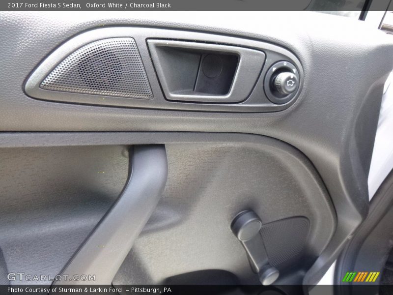 Oxford White / Charcoal Black 2017 Ford Fiesta S Sedan