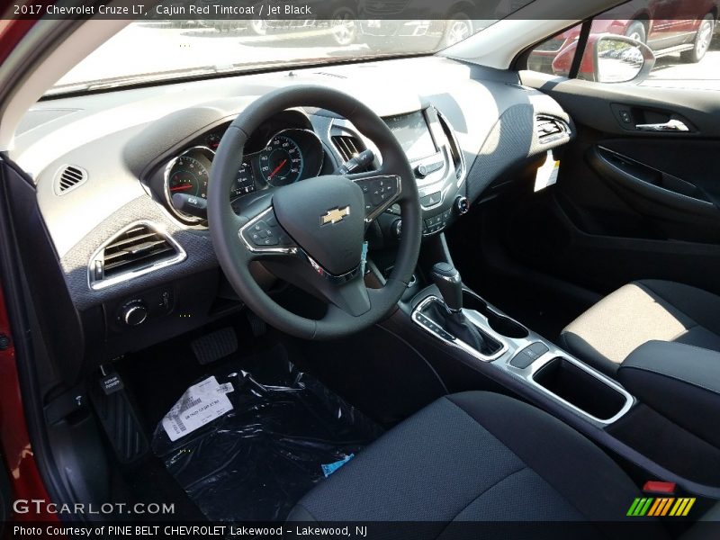 Cajun Red Tintcoat / Jet Black 2017 Chevrolet Cruze LT