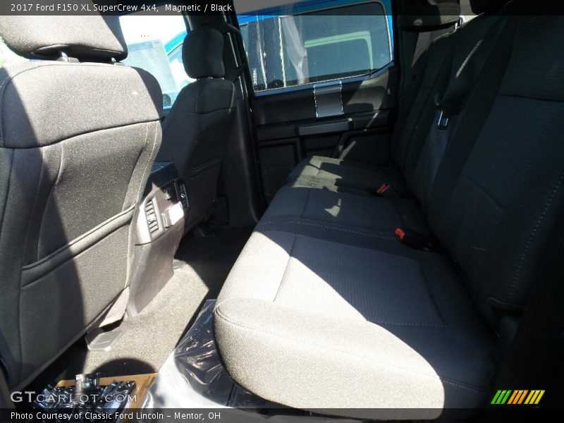 Magnetic / Black 2017 Ford F150 XL SuperCrew 4x4