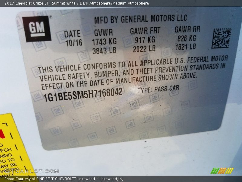 Summit White / Dark Atmosphere/Medium Atmosphere 2017 Chevrolet Cruze LT