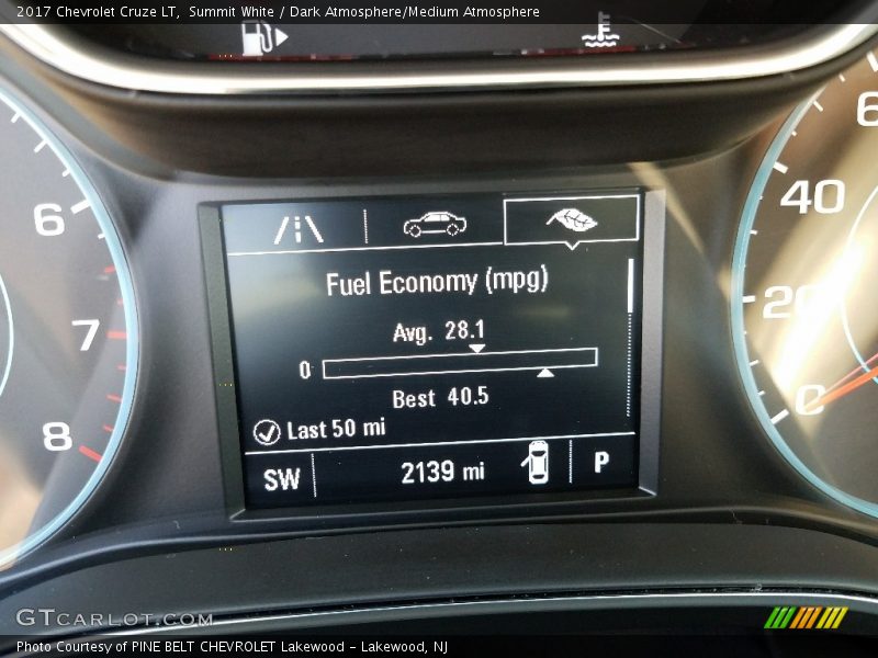 Summit White / Dark Atmosphere/Medium Atmosphere 2017 Chevrolet Cruze LT