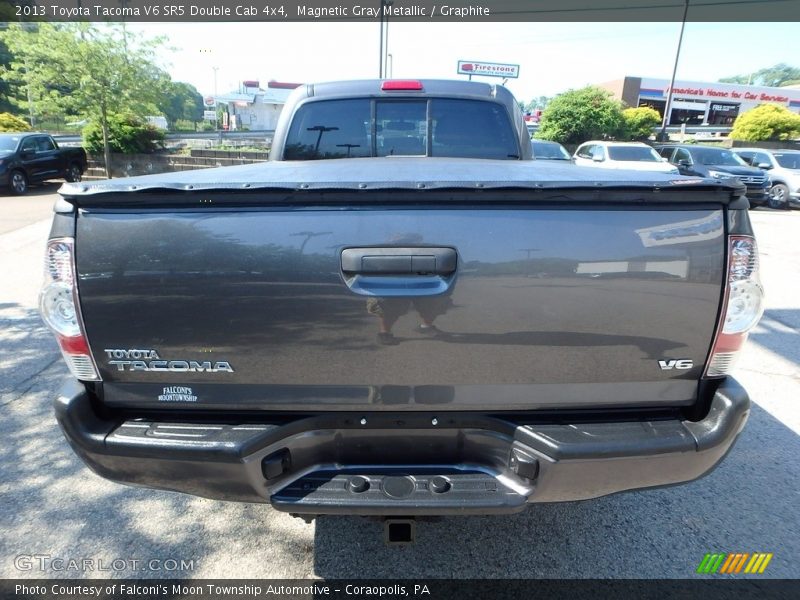 Magnetic Gray Metallic / Graphite 2013 Toyota Tacoma V6 SR5 Double Cab 4x4