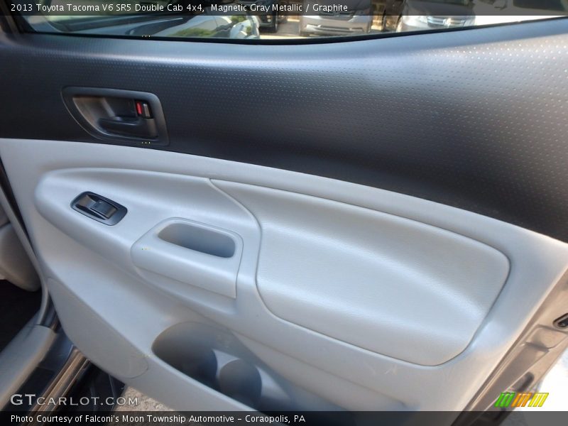 Magnetic Gray Metallic / Graphite 2013 Toyota Tacoma V6 SR5 Double Cab 4x4