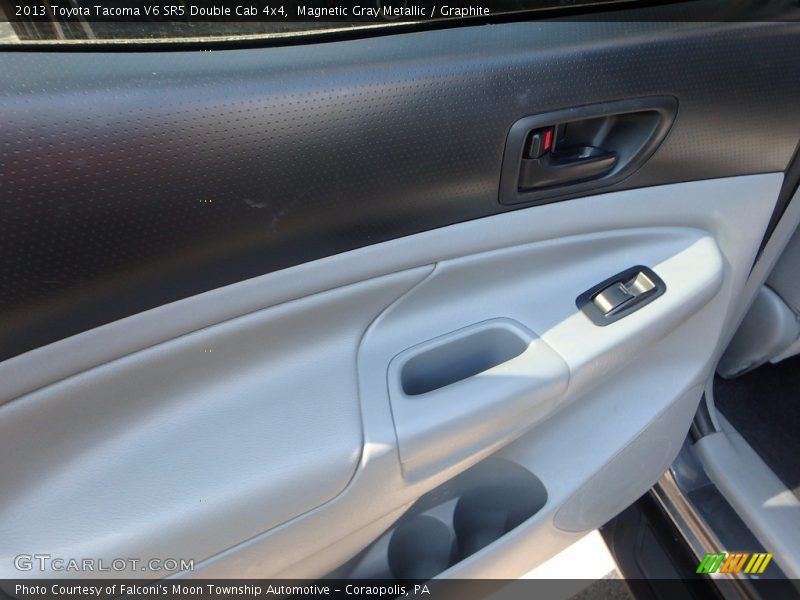Magnetic Gray Metallic / Graphite 2013 Toyota Tacoma V6 SR5 Double Cab 4x4