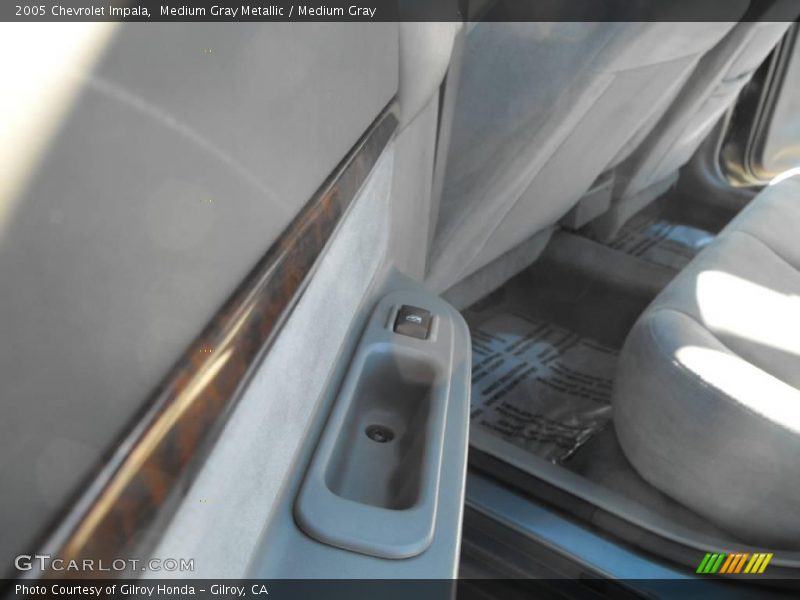 Medium Gray Metallic / Medium Gray 2005 Chevrolet Impala