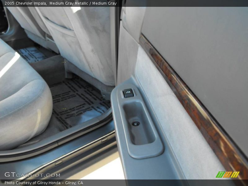 Medium Gray Metallic / Medium Gray 2005 Chevrolet Impala