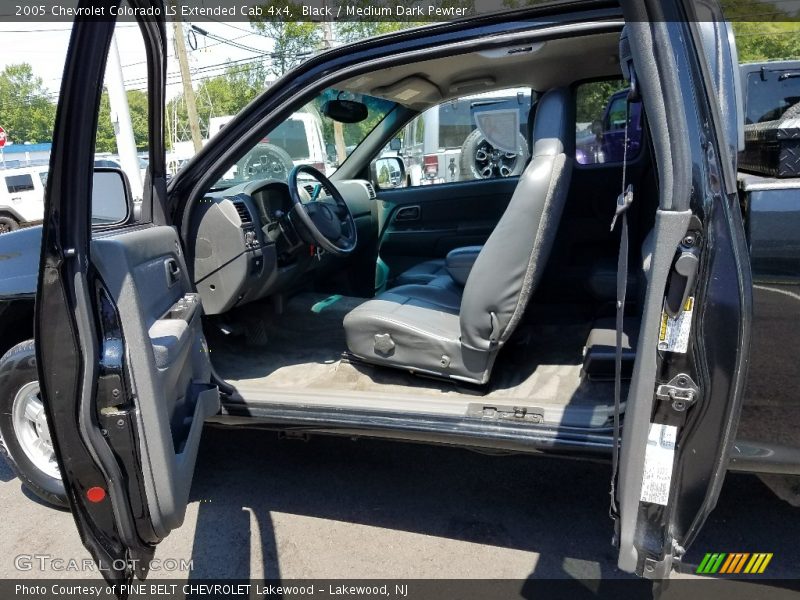 Black / Medium Dark Pewter 2005 Chevrolet Colorado LS Extended Cab 4x4
