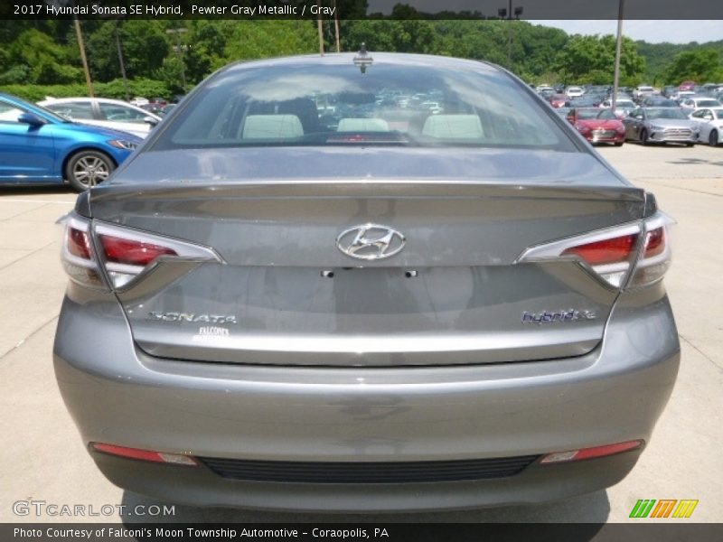 Pewter Gray Metallic / Gray 2017 Hyundai Sonata SE Hybrid