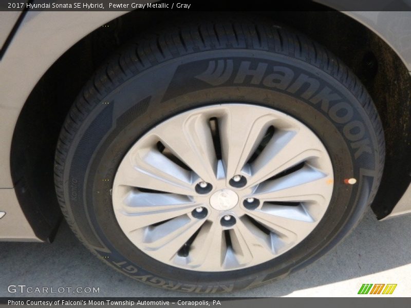 Pewter Gray Metallic / Gray 2017 Hyundai Sonata SE Hybrid