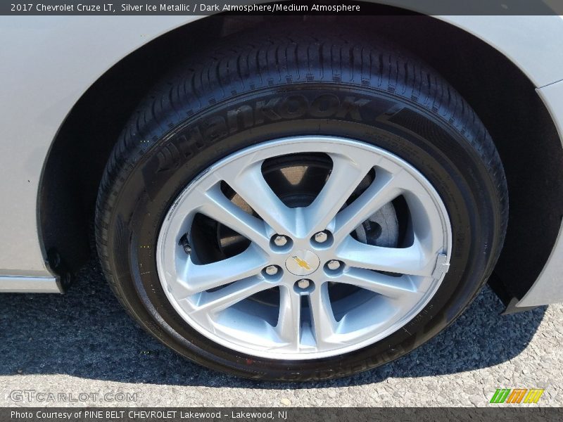 Silver Ice Metallic / Dark Atmosphere/Medium Atmosphere 2017 Chevrolet Cruze LT