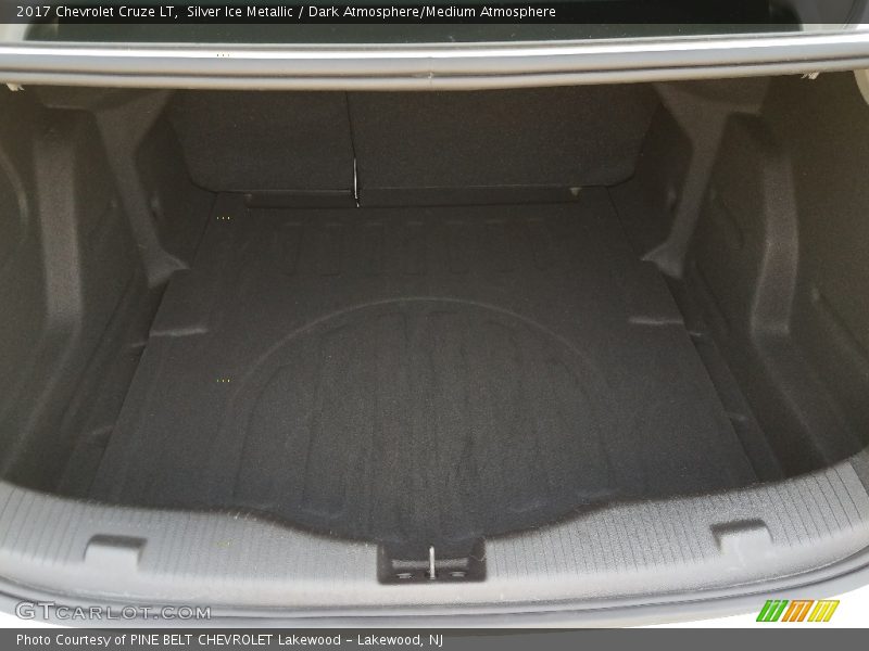 Silver Ice Metallic / Dark Atmosphere/Medium Atmosphere 2017 Chevrolet Cruze LT