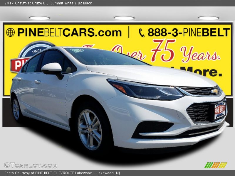 Summit White / Jet Black 2017 Chevrolet Cruze LT