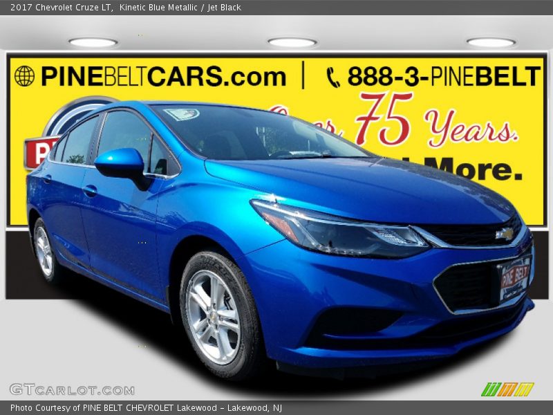 Kinetic Blue Metallic / Jet Black 2017 Chevrolet Cruze LT