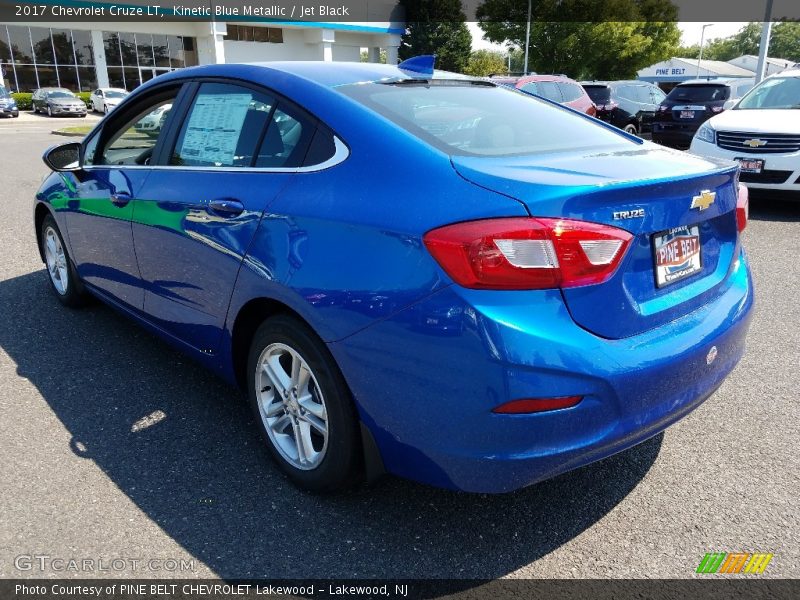 Kinetic Blue Metallic / Jet Black 2017 Chevrolet Cruze LT