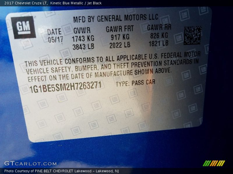 Kinetic Blue Metallic / Jet Black 2017 Chevrolet Cruze LT