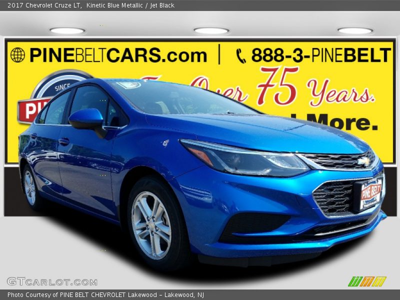 Kinetic Blue Metallic / Jet Black 2017 Chevrolet Cruze LT