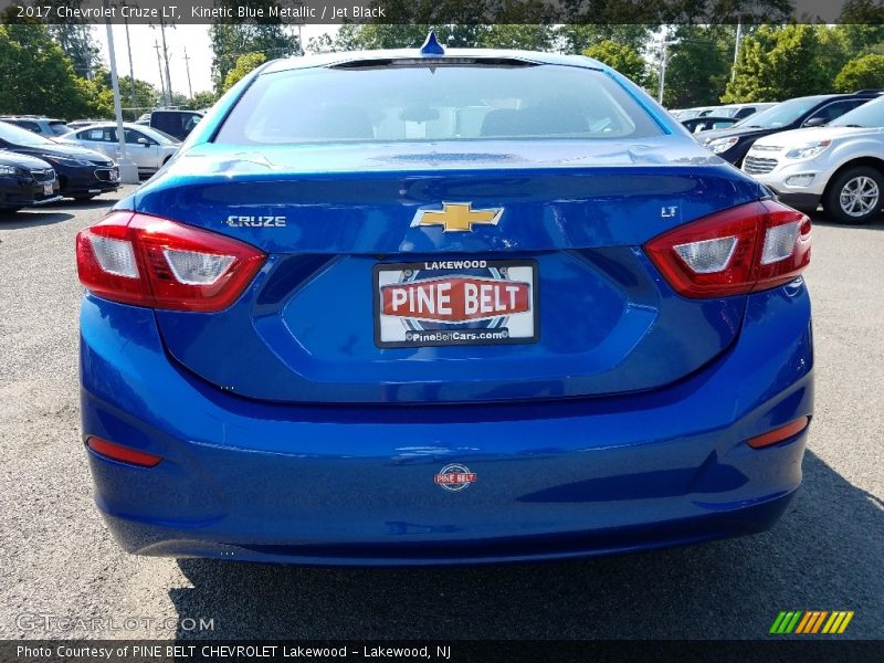 Kinetic Blue Metallic / Jet Black 2017 Chevrolet Cruze LT