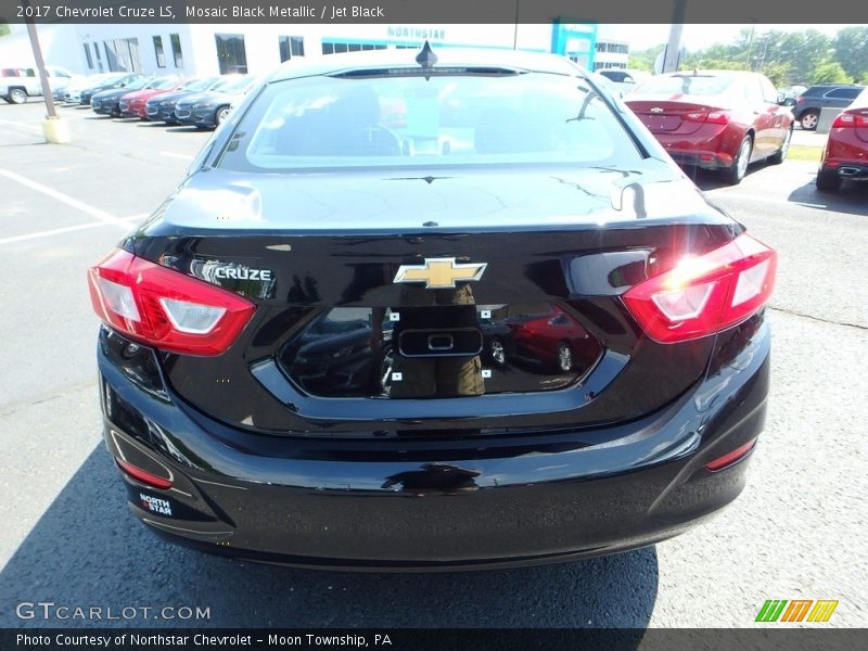 Mosaic Black Metallic / Jet Black 2017 Chevrolet Cruze LS