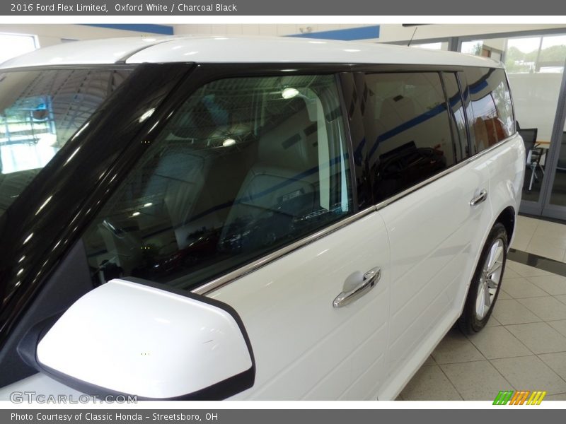 Oxford White / Charcoal Black 2016 Ford Flex Limited