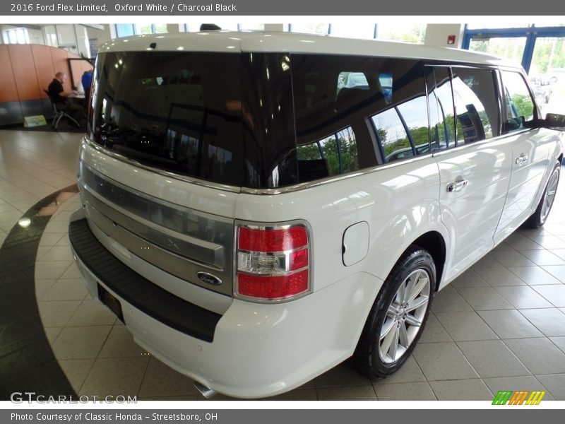 Oxford White / Charcoal Black 2016 Ford Flex Limited