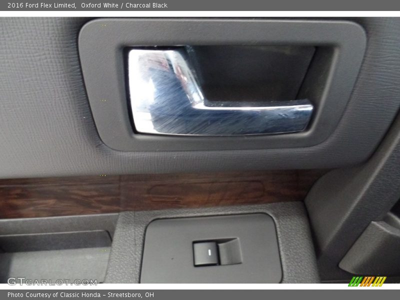 Oxford White / Charcoal Black 2016 Ford Flex Limited