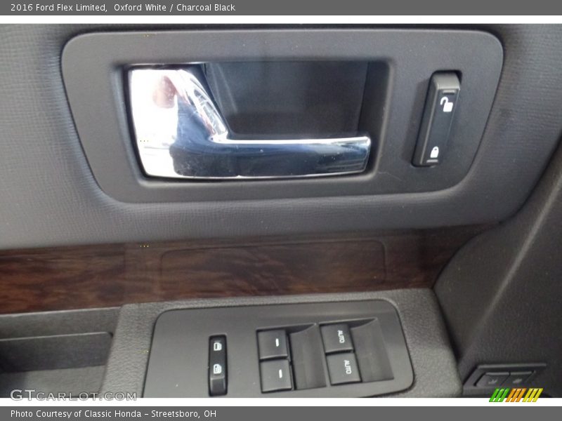 Oxford White / Charcoal Black 2016 Ford Flex Limited