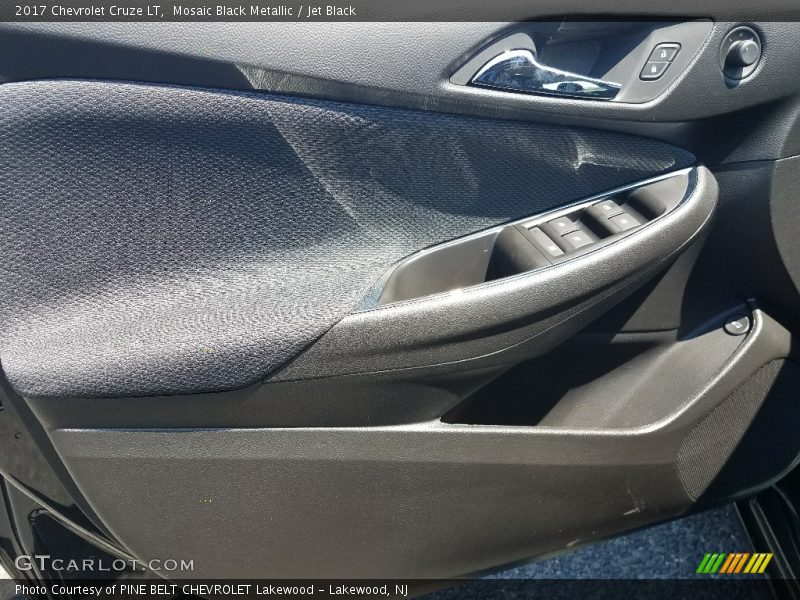 Mosaic Black Metallic / Jet Black 2017 Chevrolet Cruze LT