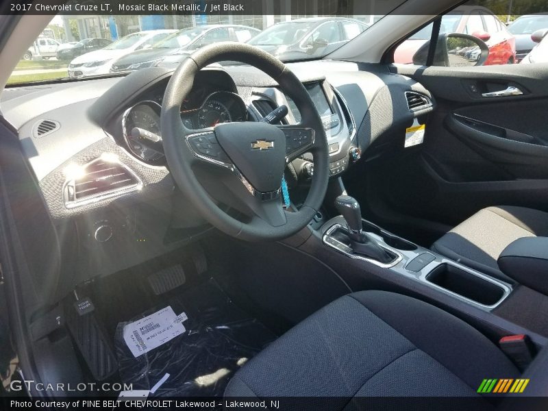 Mosaic Black Metallic / Jet Black 2017 Chevrolet Cruze LT