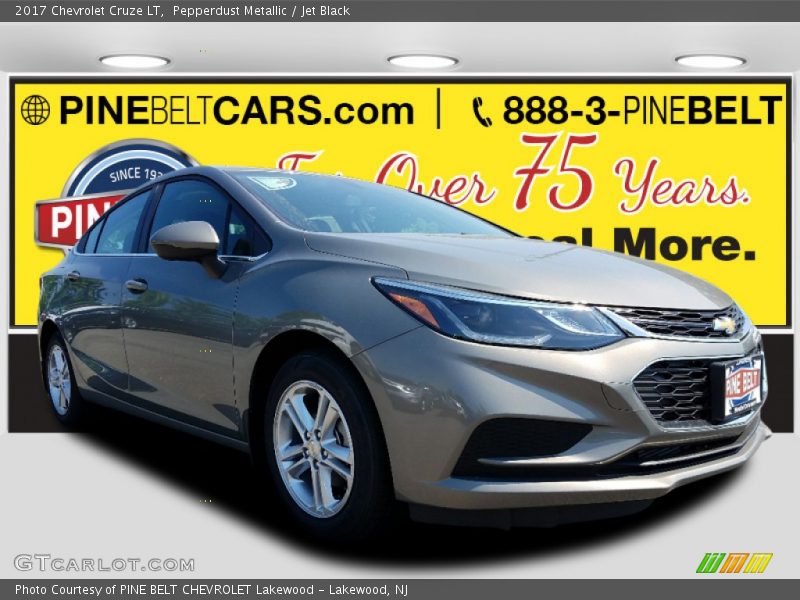 Pepperdust Metallic / Jet Black 2017 Chevrolet Cruze LT