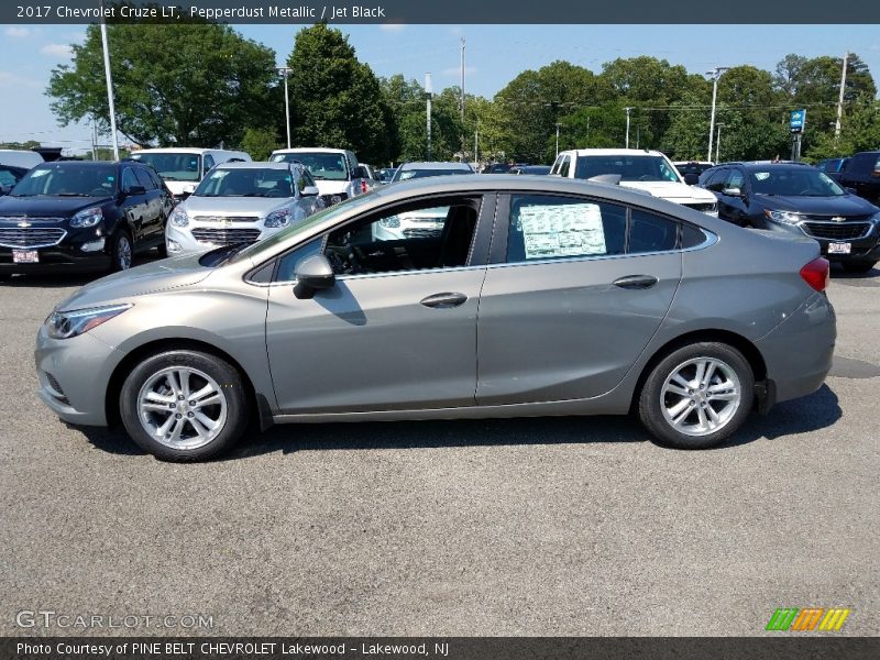Pepperdust Metallic / Jet Black 2017 Chevrolet Cruze LT