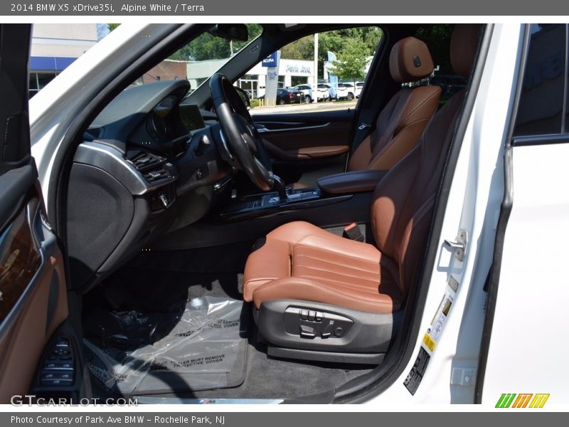 Alpine White / Terra 2014 BMW X5 xDrive35i