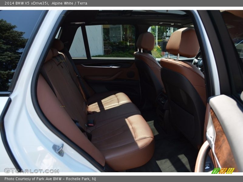 Alpine White / Terra 2014 BMW X5 xDrive35i
