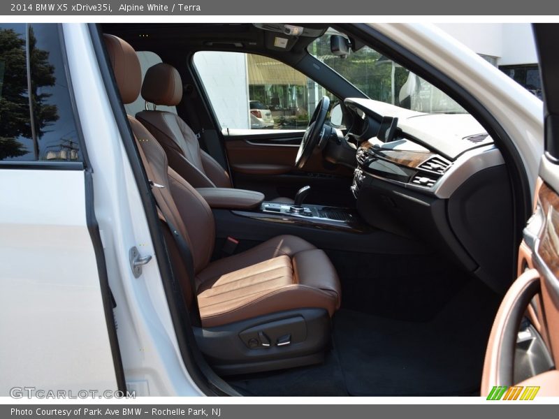 Alpine White / Terra 2014 BMW X5 xDrive35i