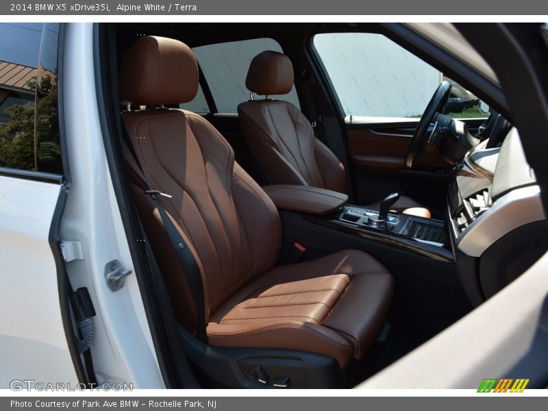 Alpine White / Terra 2014 BMW X5 xDrive35i