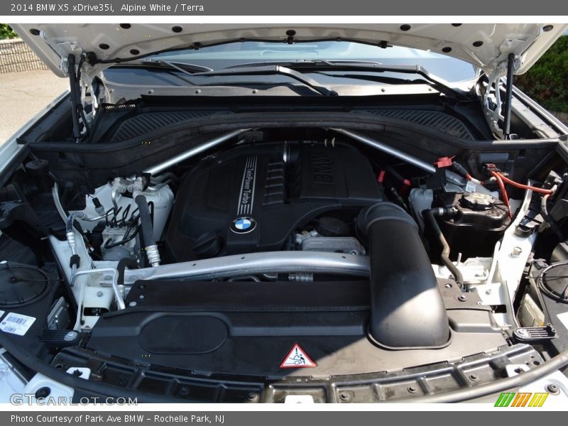 Alpine White / Terra 2014 BMW X5 xDrive35i