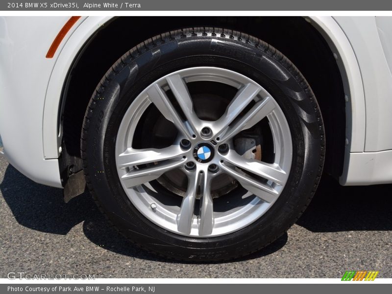 Alpine White / Terra 2014 BMW X5 xDrive35i