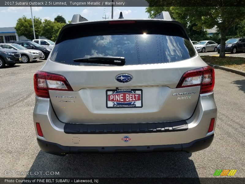 Tungsten Metallic / Warm Ivory 2017 Subaru Outback 2.5i Limited