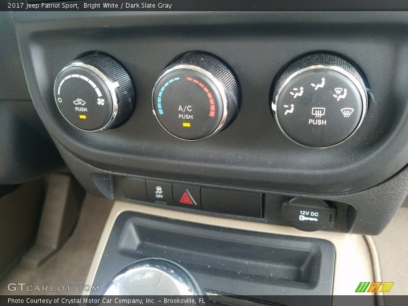 Bright White / Dark Slate Gray 2017 Jeep Patriot Sport