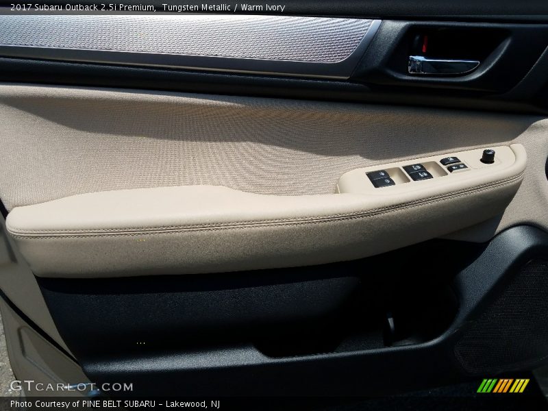 Tungsten Metallic / Warm Ivory 2017 Subaru Outback 2.5i Premium