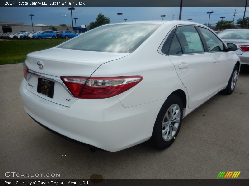 Super White / Black 2017 Toyota Camry LE