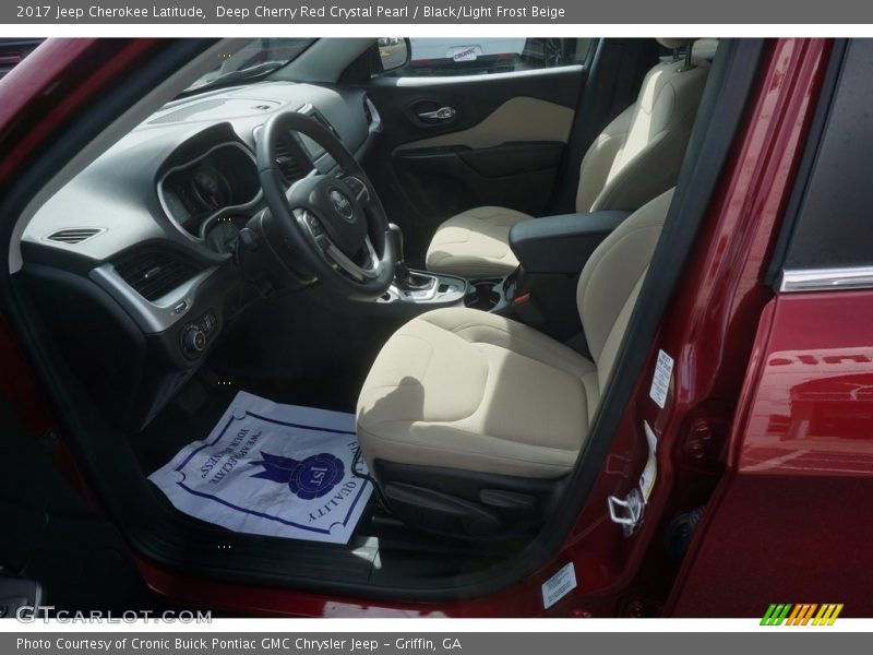Deep Cherry Red Crystal Pearl / Black/Light Frost Beige 2017 Jeep Cherokee Latitude