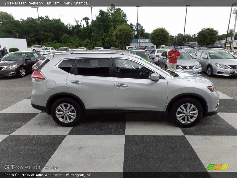 Brilliant Silver / Charcoal 2014 Nissan Rogue SV