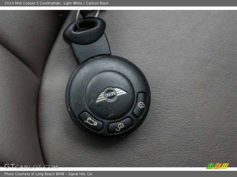 Light White / Carbon Black 2014 Mini Cooper S Countryman