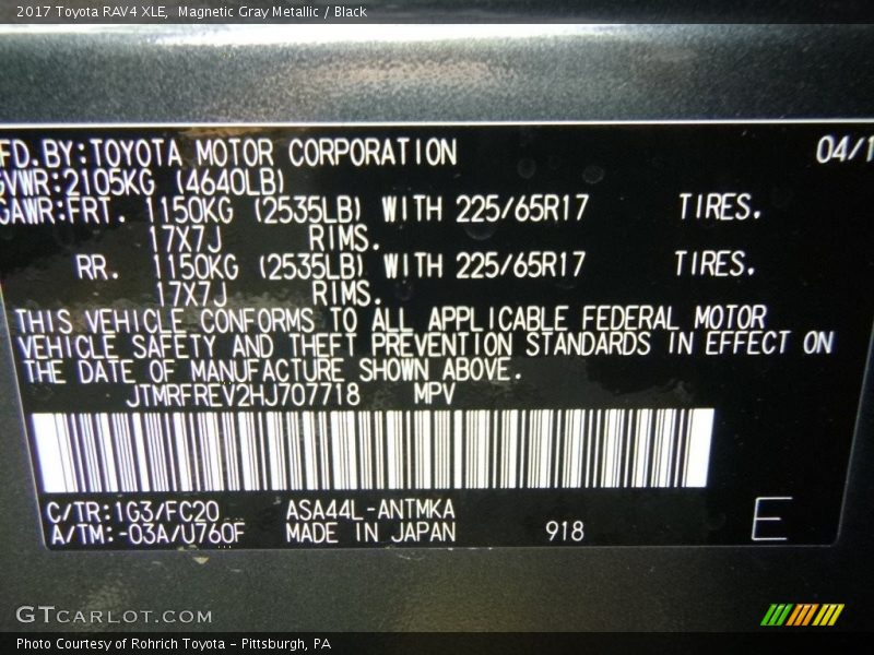 Magnetic Gray Metallic / Black 2017 Toyota RAV4 XLE