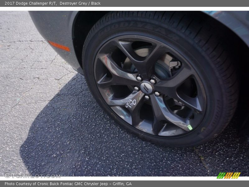 Destroyer Grey / Black 2017 Dodge Challenger R/T