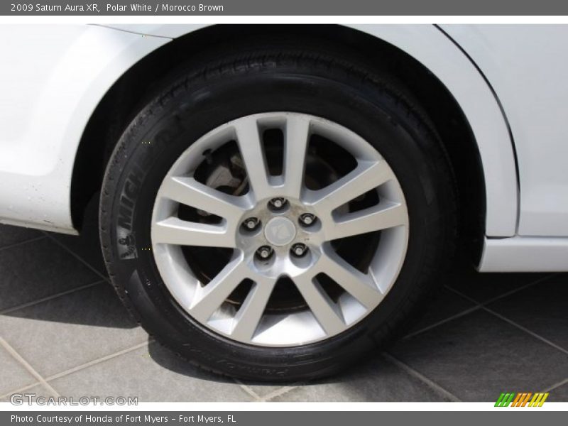 Polar White / Morocco Brown 2009 Saturn Aura XR