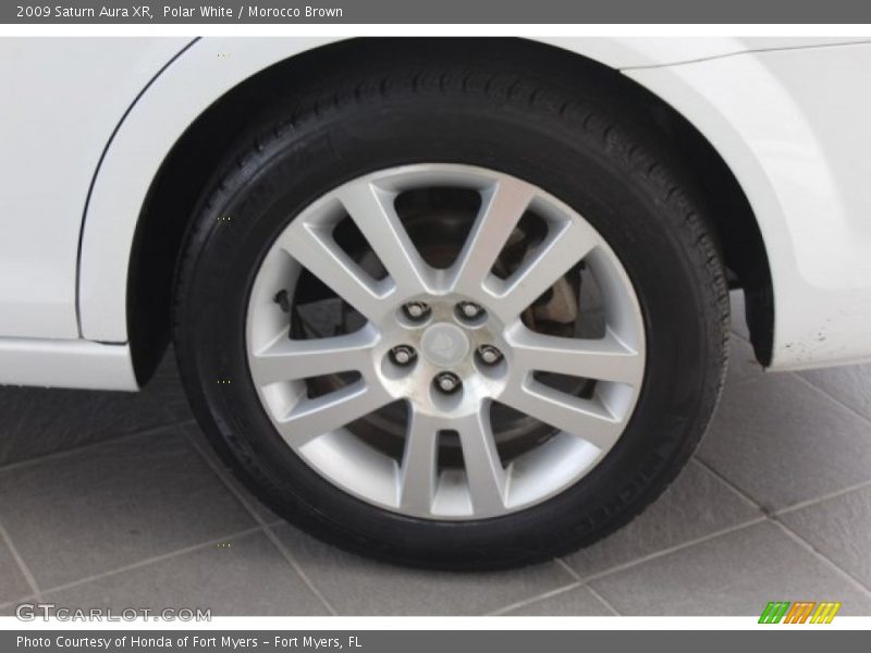 Polar White / Morocco Brown 2009 Saturn Aura XR