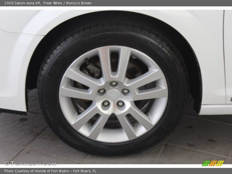 Polar White / Morocco Brown 2009 Saturn Aura XR