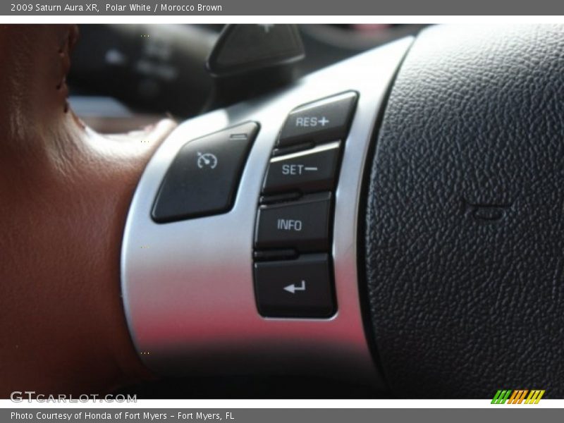 Polar White / Morocco Brown 2009 Saturn Aura XR